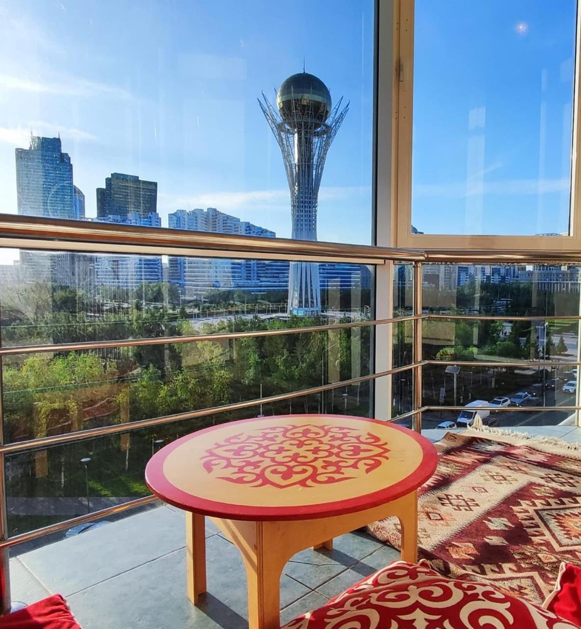 36 3Х Комн Кв На 1-8 Человек С Шикарным Видом На Байтерек Nur-Sultan  Exterior photo